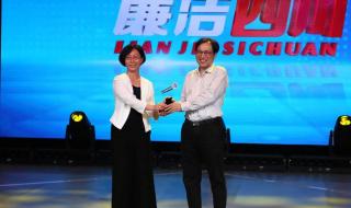 为啥四川新闻频道！雷宇没有当主持人了 四川电视台新闻频道