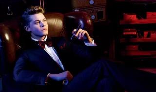 商务酒会女士着装