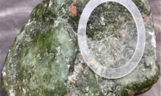 抖音合股切翡翠原石是真的吗 翡翠原石毛料价格